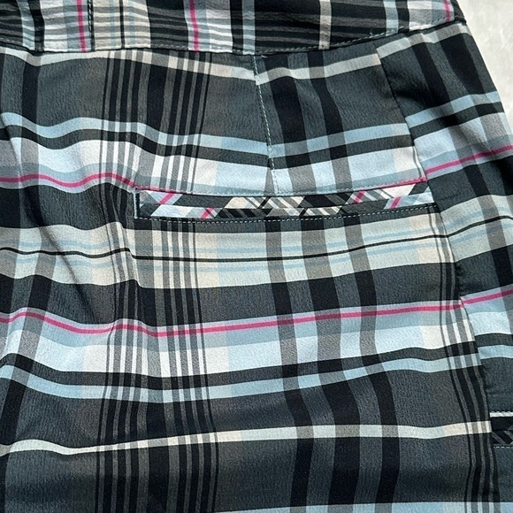 Columbia Titanium  Plaid Golf Skort Skirt w/ Shorts Zipper & Button Close Size 6 - Picture 5 of 11